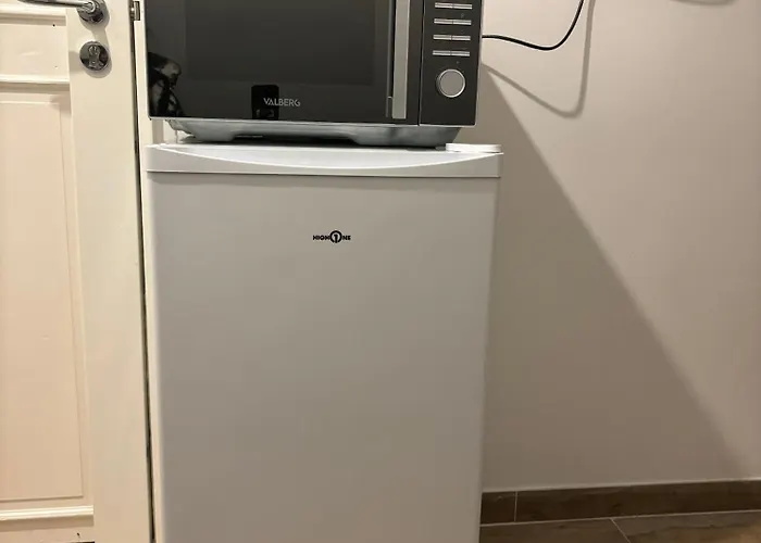 Petit A Proximite Des Galeries Lafayette Paříž